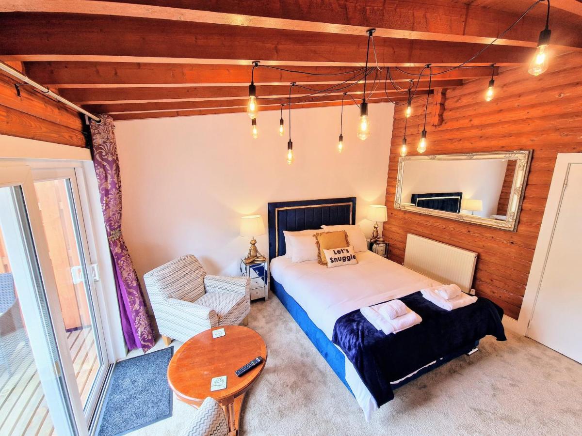 Villa Kaoglen Squirrel Drey-Hot Tub-Pet Friendly-Perth à Balnald Extérieur photo